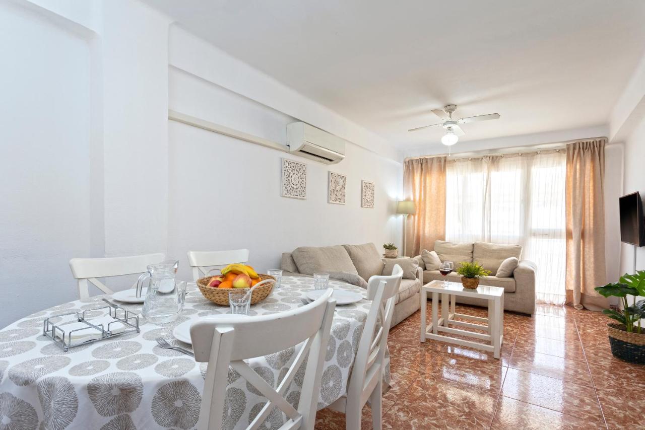 Center And Next To The 3 Bedrooms Malaga